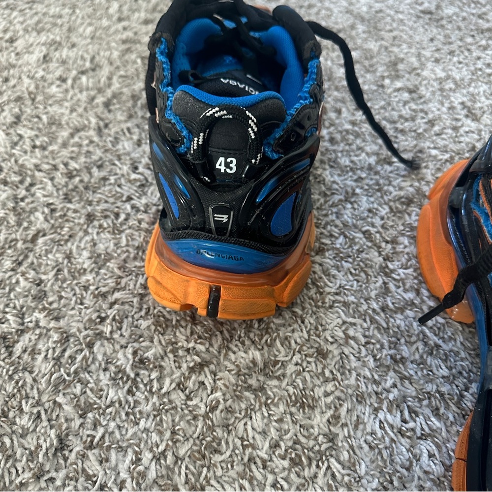 Men's Balenciaga Runner Sneakers - Picture 5 of 12